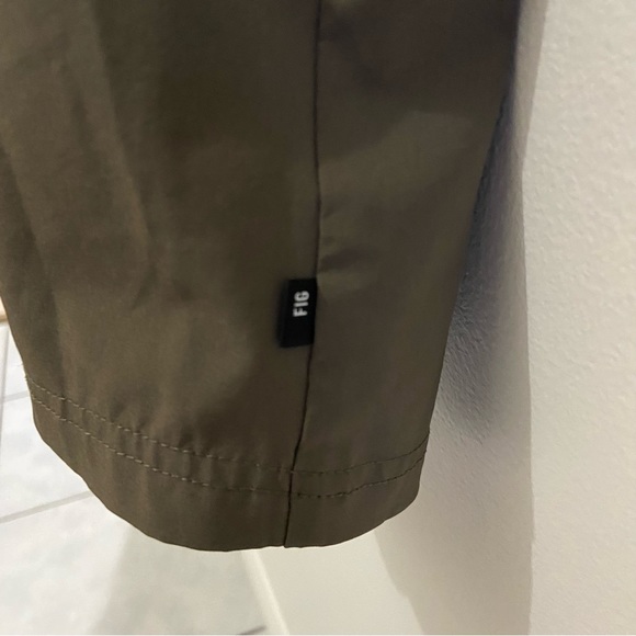 FIG Olive Green Sleeveless Top - Size M - Picture 4 of 4